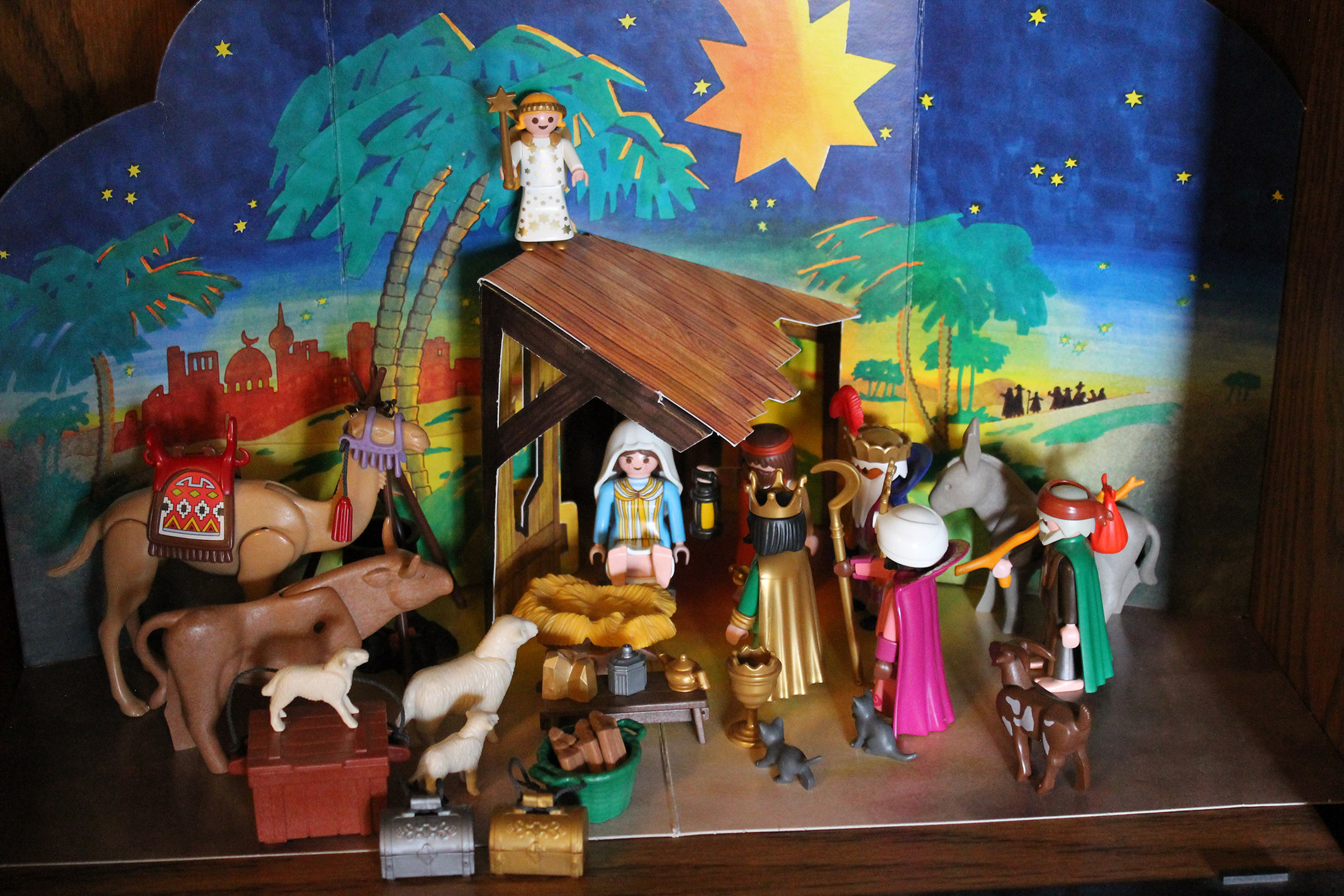 The wisemen reach the manger.